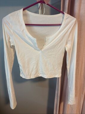 H&M White Long-Sleeve Henley Crop Top